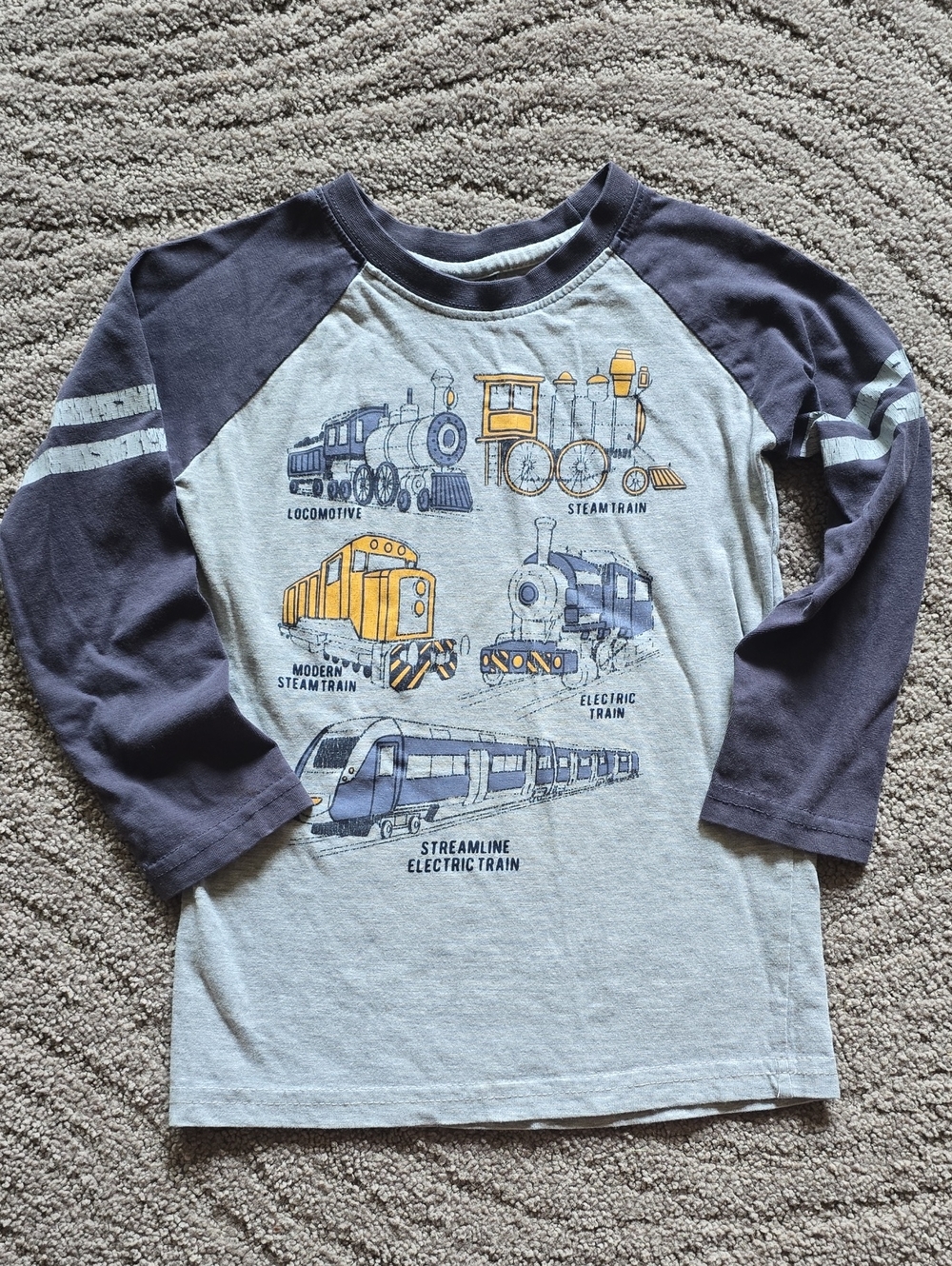 Boys Navy & Light Gray Train Graphic Long-Sleeve Tee